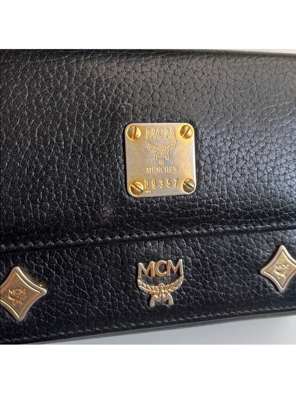 MCM SMALL BLACK LEATHER TRIFOLD WALLET - Picture 11 of 11